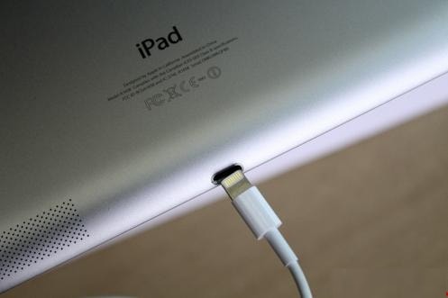 Sạc của iPhone có dùng cho iPad được không?